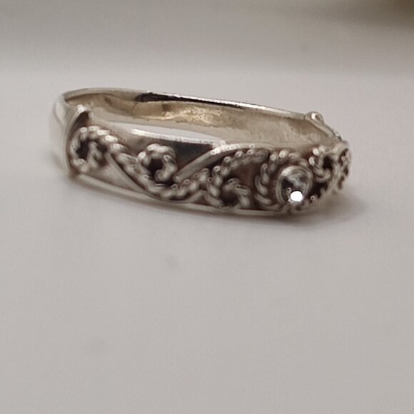 Cutest little braided silver ring, Size 7 1/2 - Picture 9 of 11